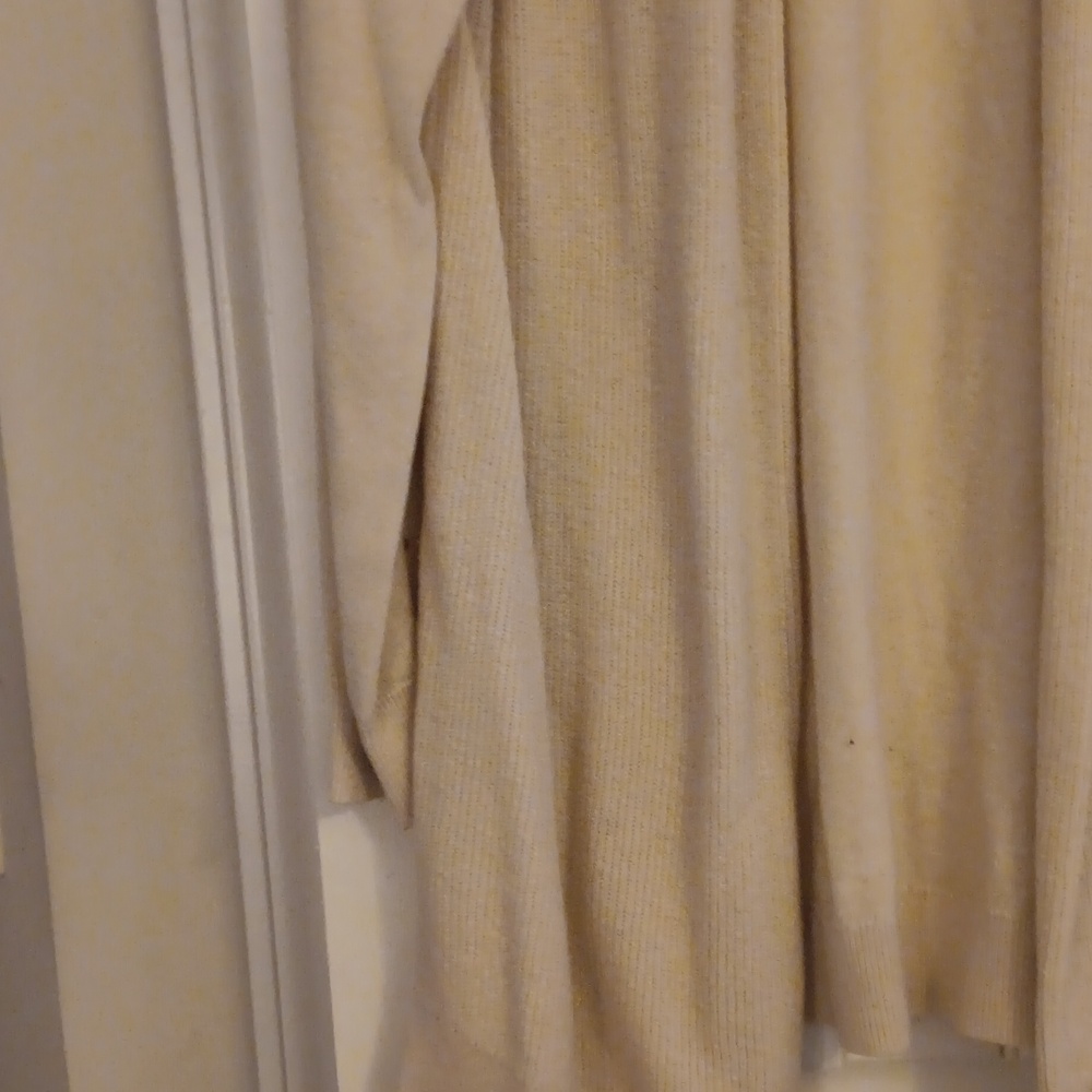 Sweater - Picture 2 of 8